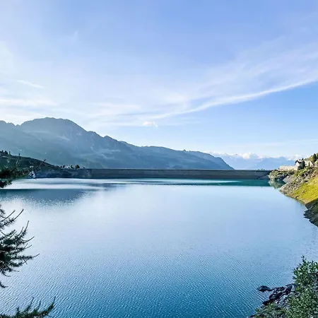 Dominic By Interhome *